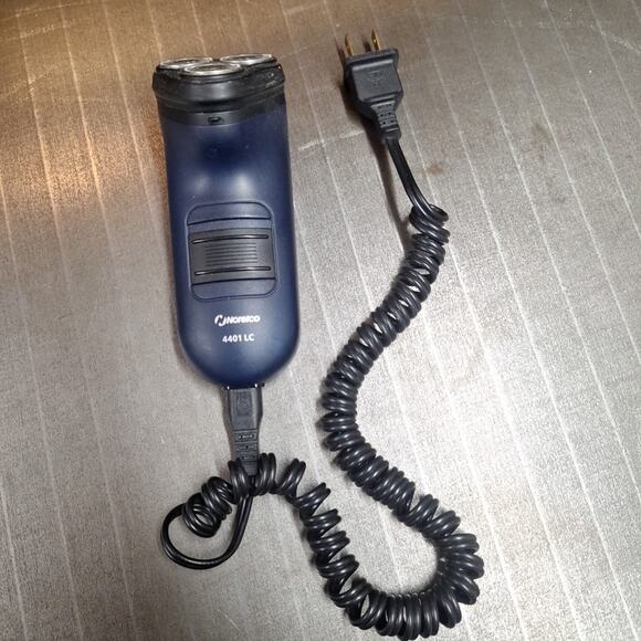 Philips Norelco Corded Electric Shaver 4401 LC Lift And Cut W Power Cord Tested - Picture 1 of 4